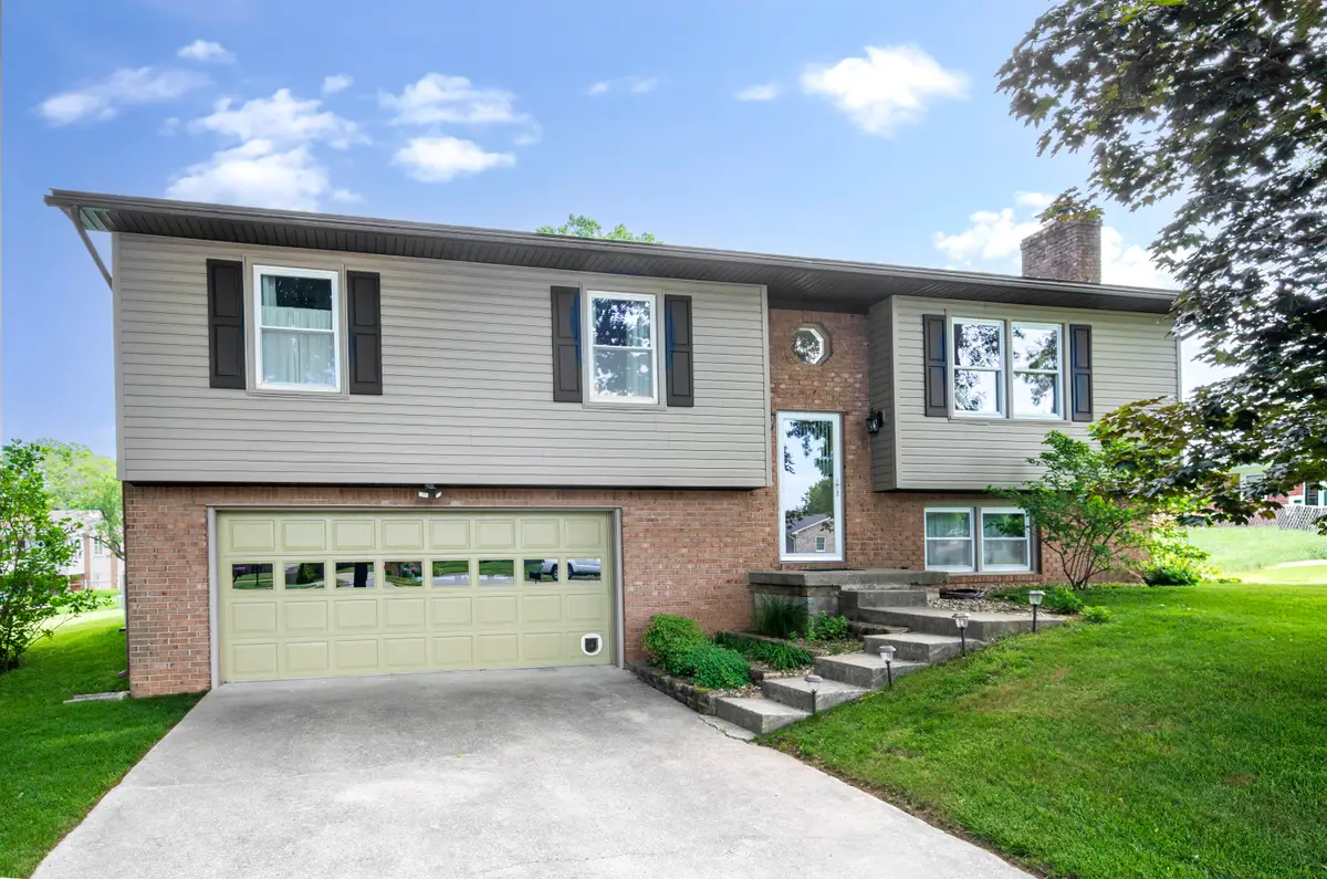 203 Westridge Court, Versailles, KY 40383 - #1