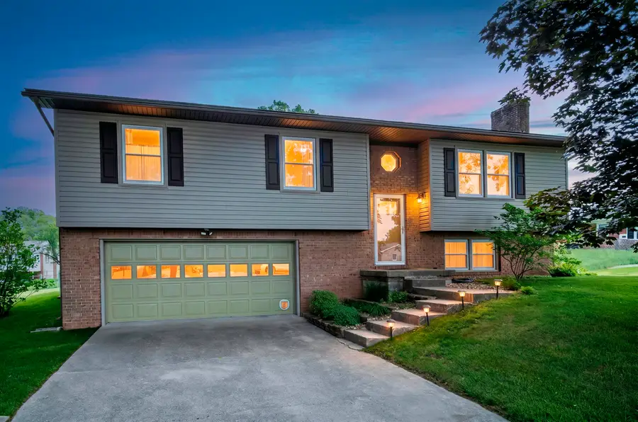 203 Westridge Court, Versailles, KY 40383 - #2