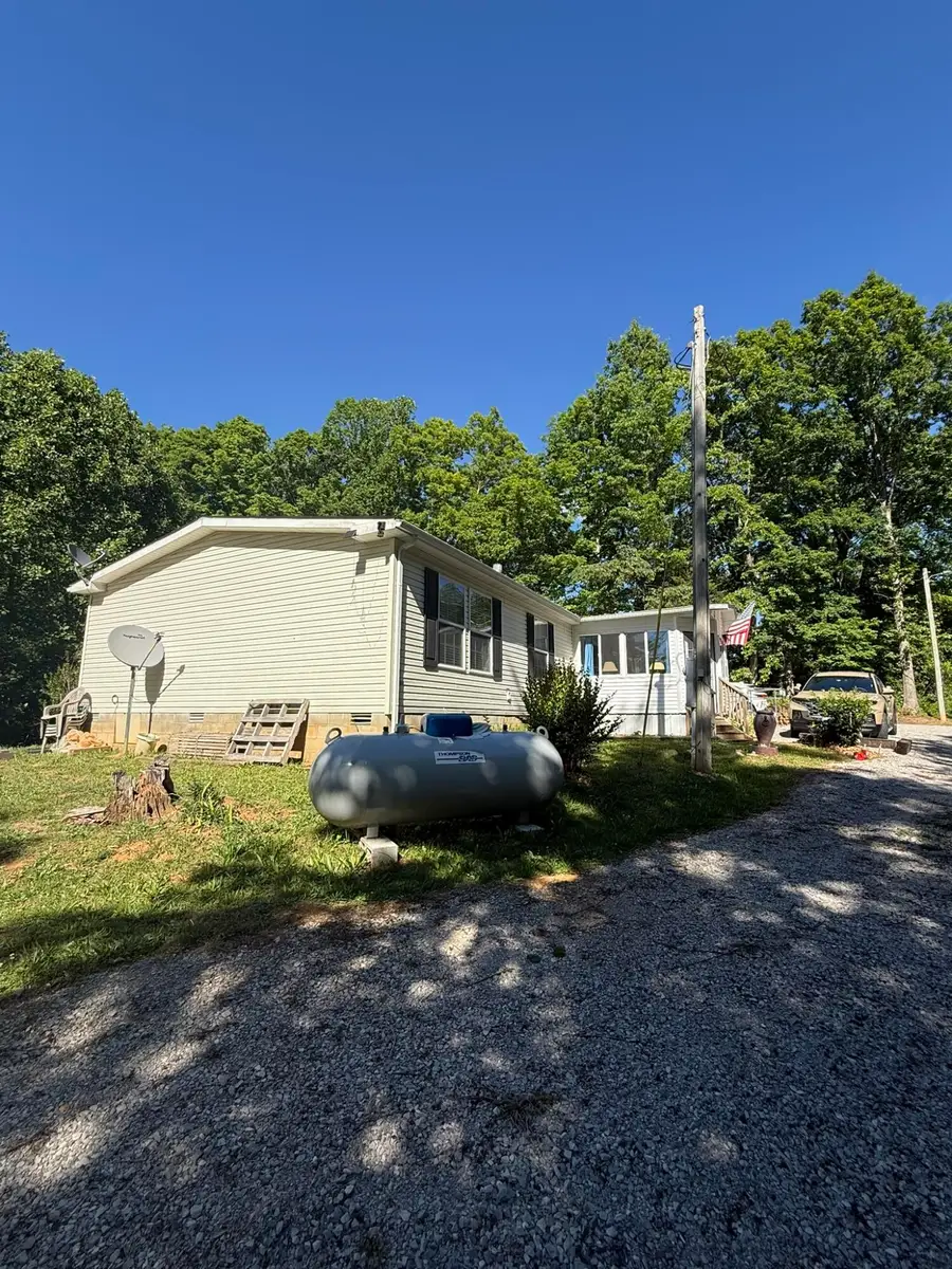 266 Carmel Lane, Albany, KY 42602 - #2
