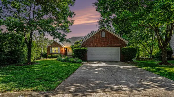 1001 Crimson Creek Drive, Lexington, KY 40509