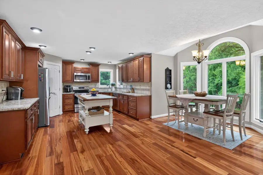 220 Sylvan Way, Lancaster, KY 40444 - #2
