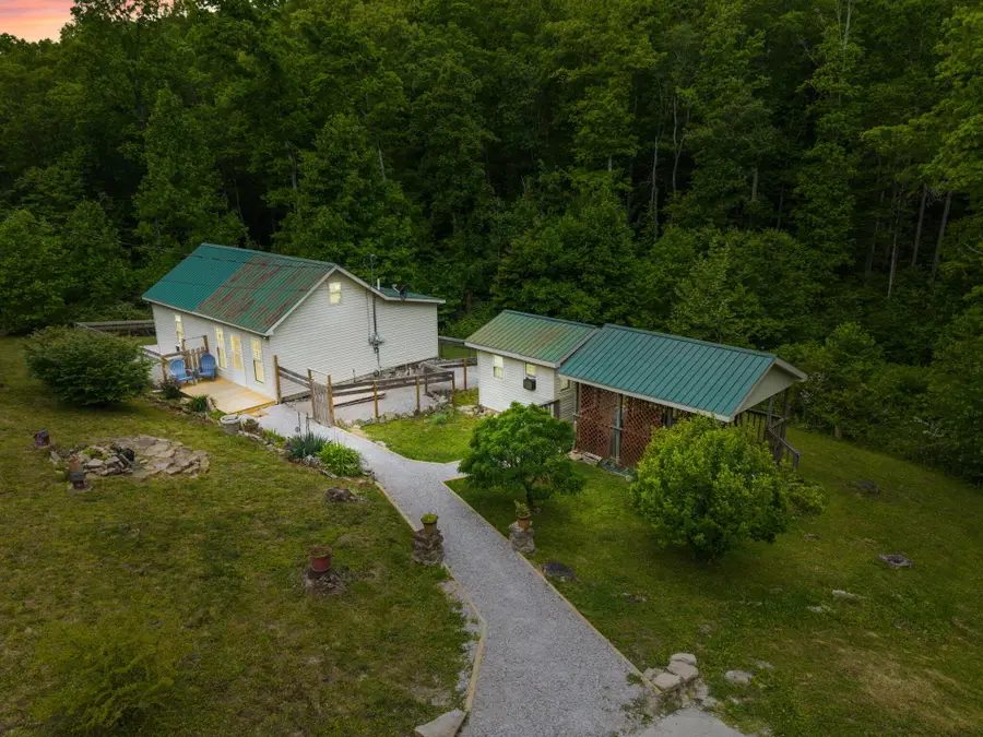 2585 Hazel Patch Road, East Bernstadt, KY 40729 - #2