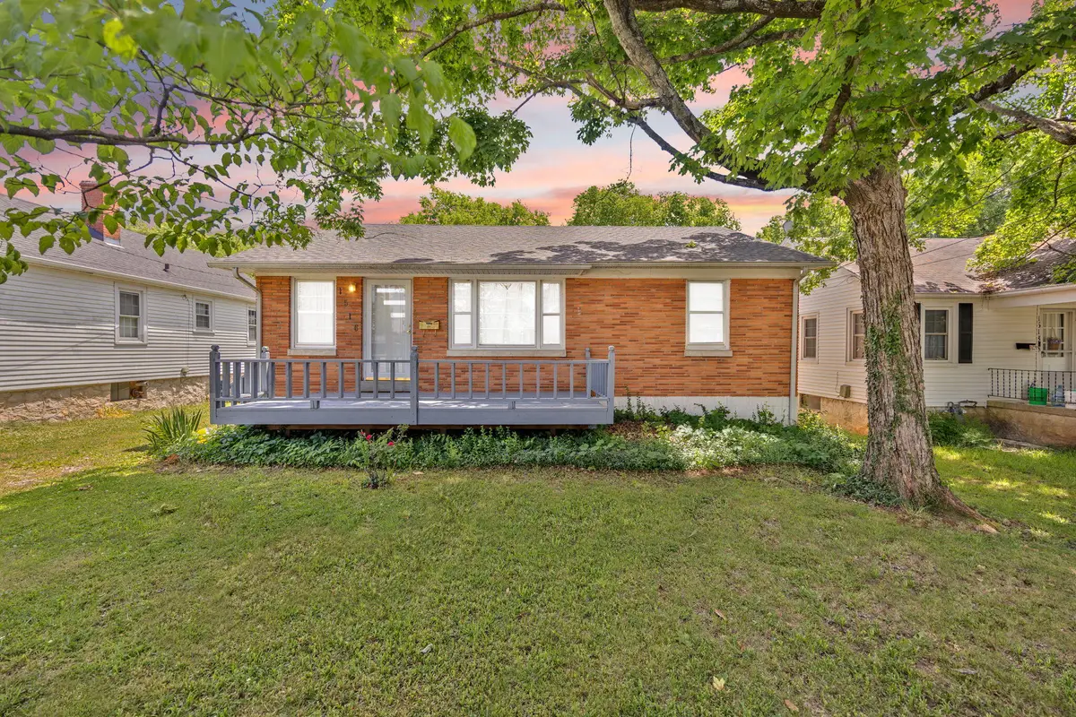 1516 Nutwood Street, Bowling Green, KY 42104 - #1
