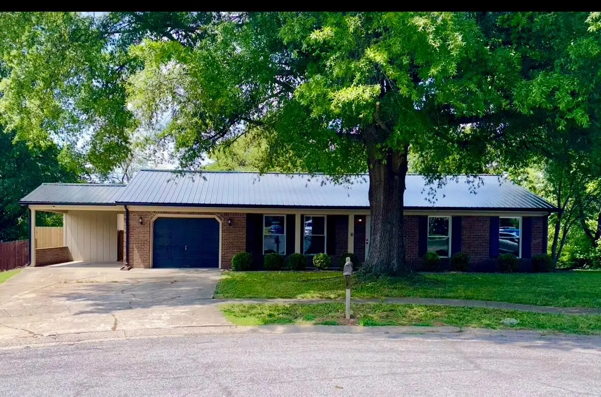 520 Berlin Drive, Versailles, KY 40383 - #1