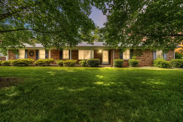 201 Colonial Avenue, Somerset, KY 42501