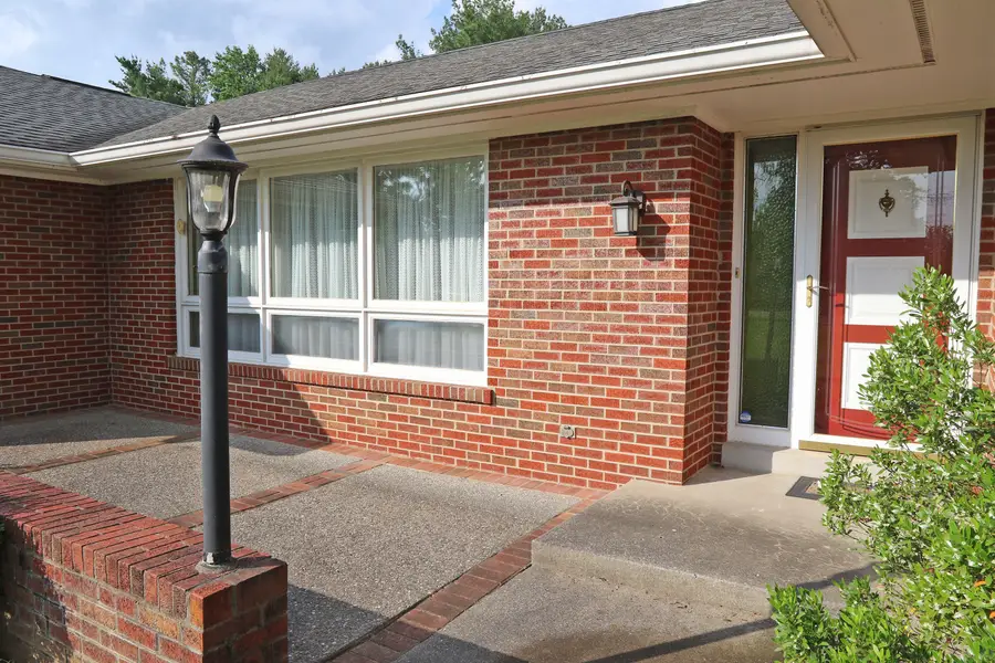 3837 Gloucester Drive, Lexington, KY 40510 - #3