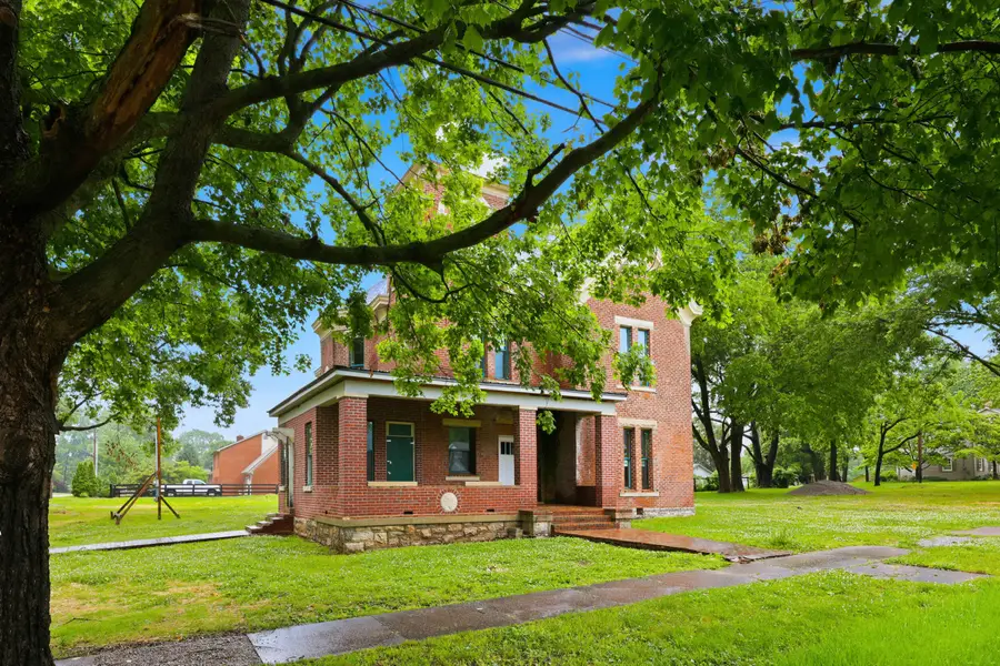 129 S Turner Street, Midway, KY 40347 - #3