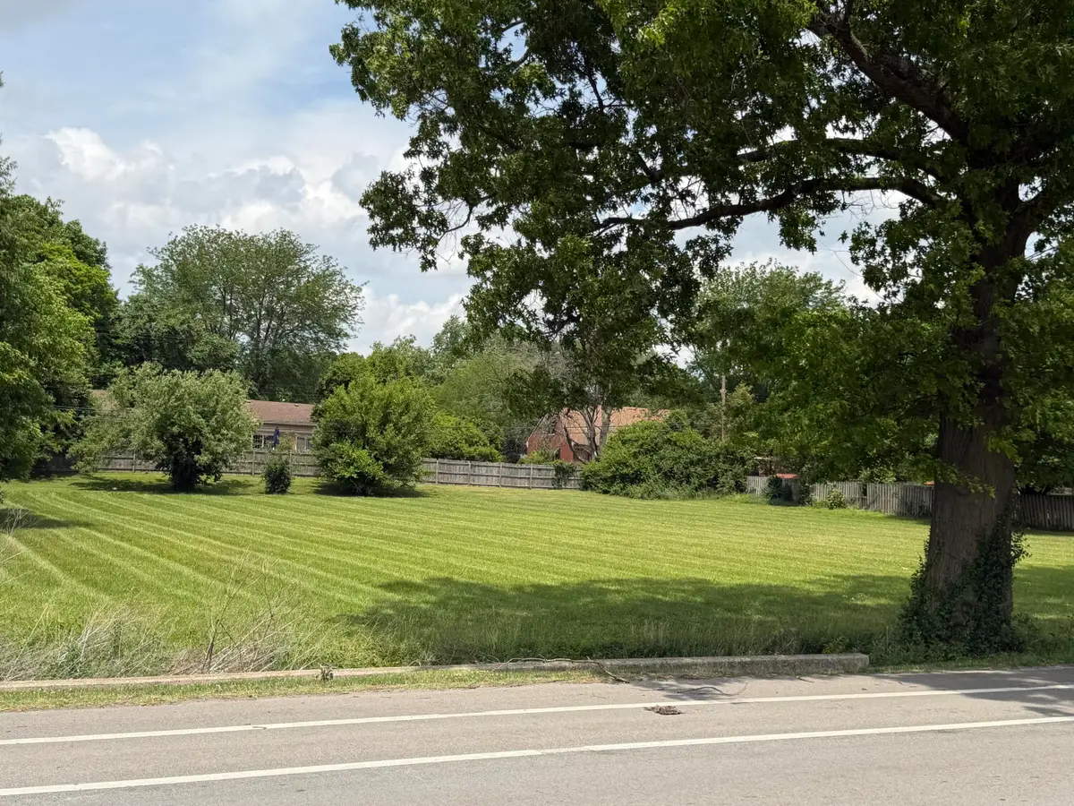 1729-1733 N Broadway Road, Lexington, KY 40505 - #1