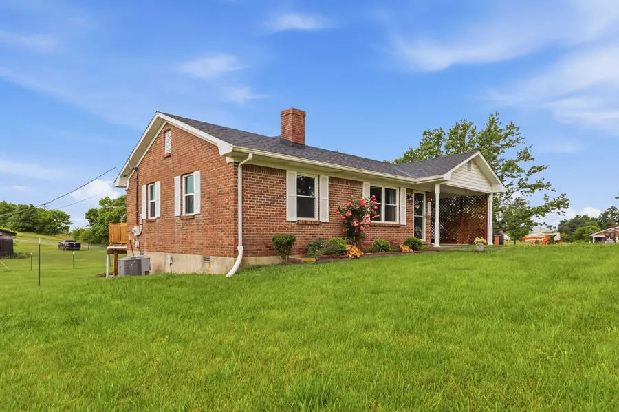 1598 Warwick Road, Harrodsburg, KY 40330 - #2