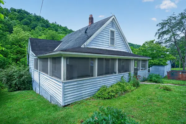 7583 Hawkins Branch Rd Road, Frenchburg, KY 40322