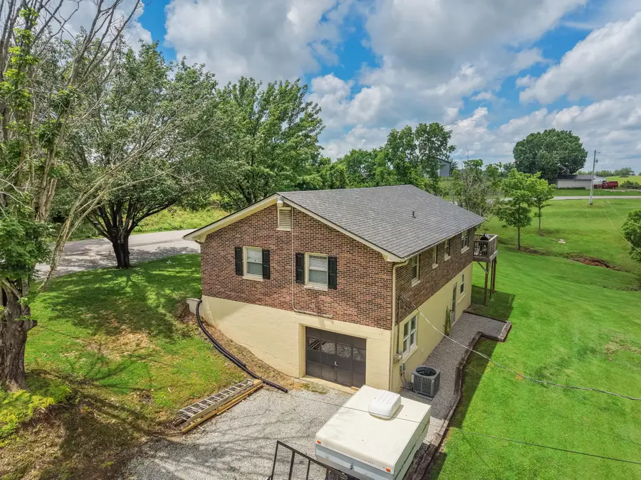 1623 Oakland Lane, Harrodsburg, KY 40330 - #3