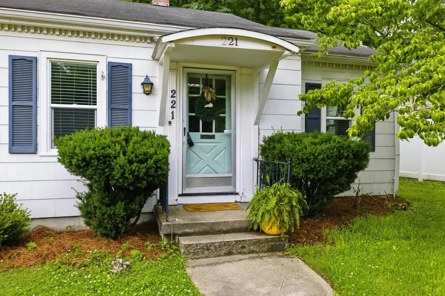 221 N 1st Street, Danville, KY 40422 - #3