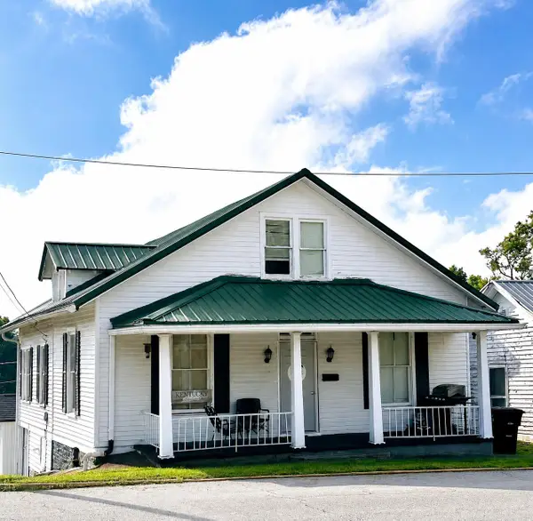 461 N Broadway, Carlisle, KY 40311