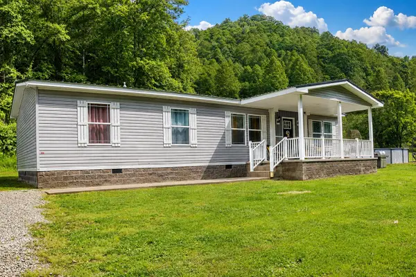 458 Justice Branch, Dana, KY 41615