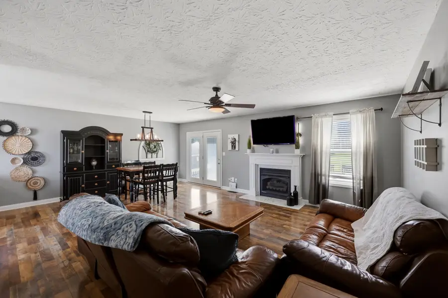 124 White Cliffs Lane, Frankfort, KY 40601 - #3