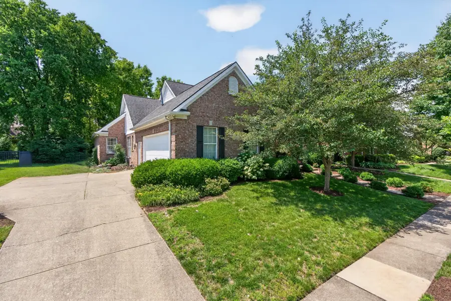 3045 Old Field Way, Lexington, KY 40513 - #3