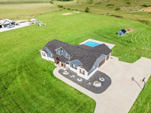 668 Slate Lick Road, London, KY 40741