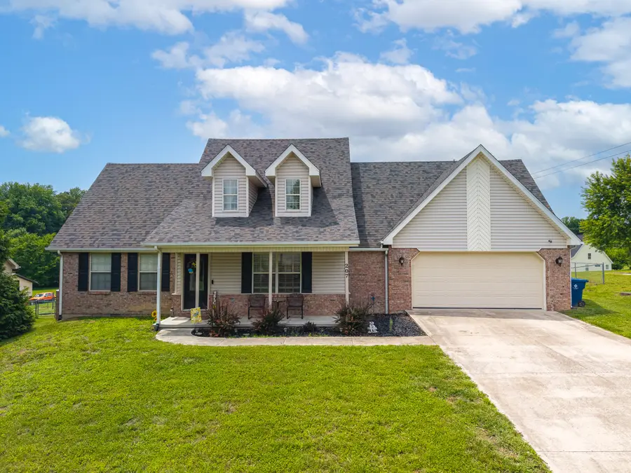 207 Clover Pointe Drive, Somerset, KY 42503 - #2