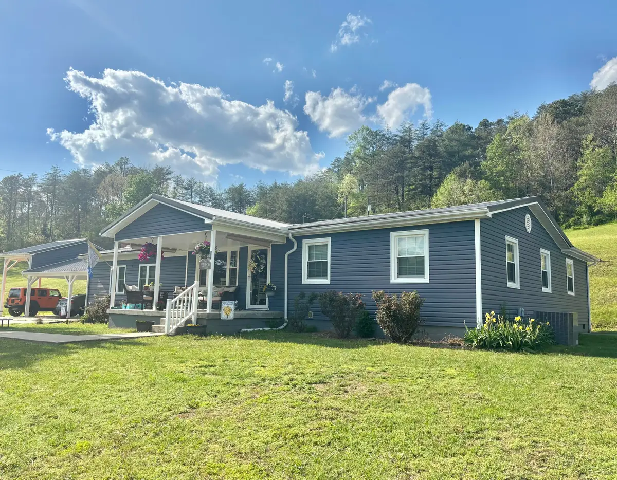 1040 Highway 469, Martha, KY 41159 - #1