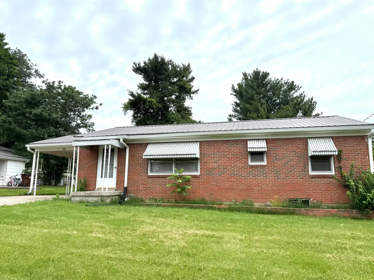 219 Gale Drive, Lancaster, KY 40444 - #1