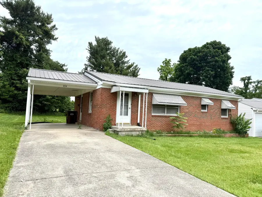 219 Gale Drive, Lancaster, KY 40444 - #2