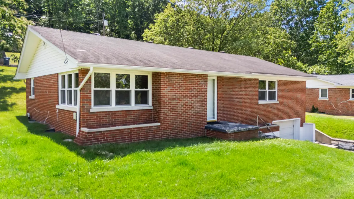 725 W Sun Street, Morehead, KY 40351 - #1