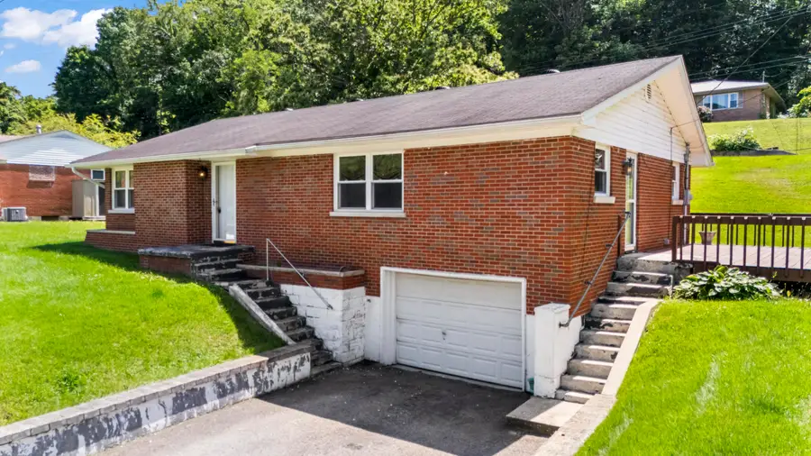 725 W Sun Street, Morehead, KY 40351 - #3
