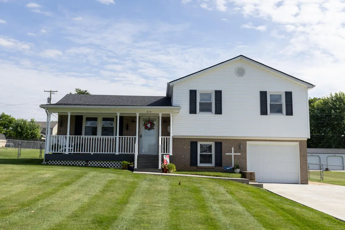210 Longview Street, Harrodsburg, KY 40330 - #1