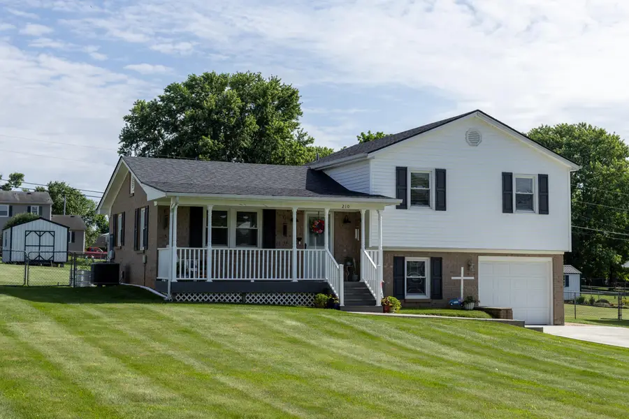 210 Longview Street, Harrodsburg, KY 40330 - #2