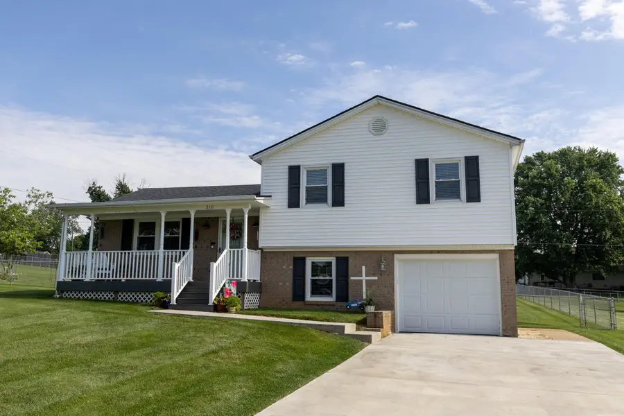 210 Longview Street, Harrodsburg, KY 40330 - #3