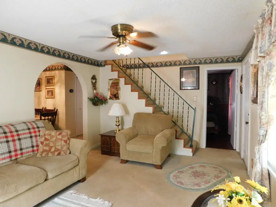 53 Redbud Court, Evarts, KY 40828 - #2