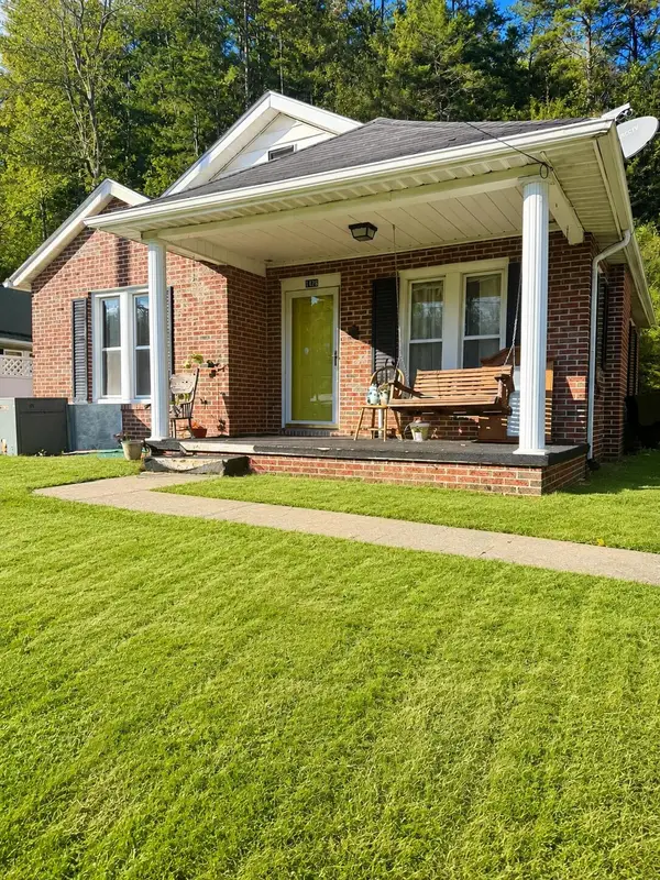 1426 Kentucky 40, Staffordsville, KY 41256