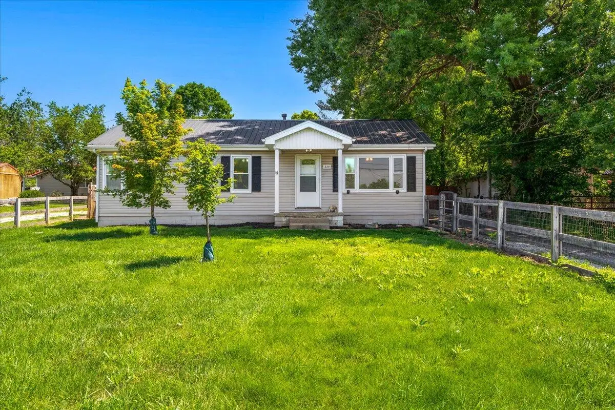 220 Locust Heights, Nicholasville, KY 40356 - #1