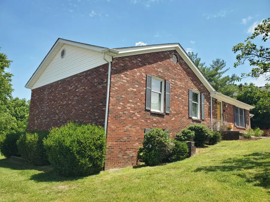152 Bellemeade Drive, Frankfort, KY 40601 - #3