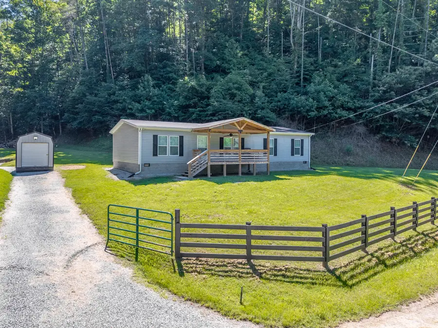 3750 Hunting Creek Road, Rousseau, KY  - #3