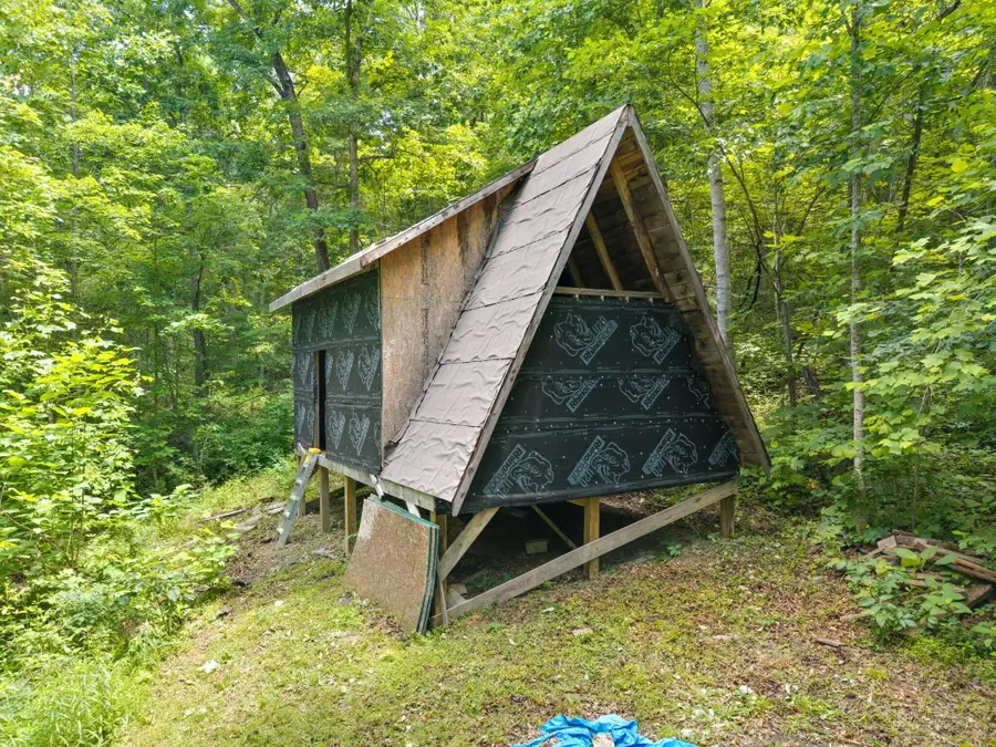 86 Clark Road, Irvine, KY 40336 - #2