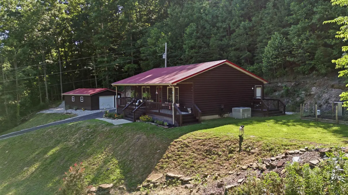 850 Cliffs Edge Road, East Bernstadt, KY 40729 - #1