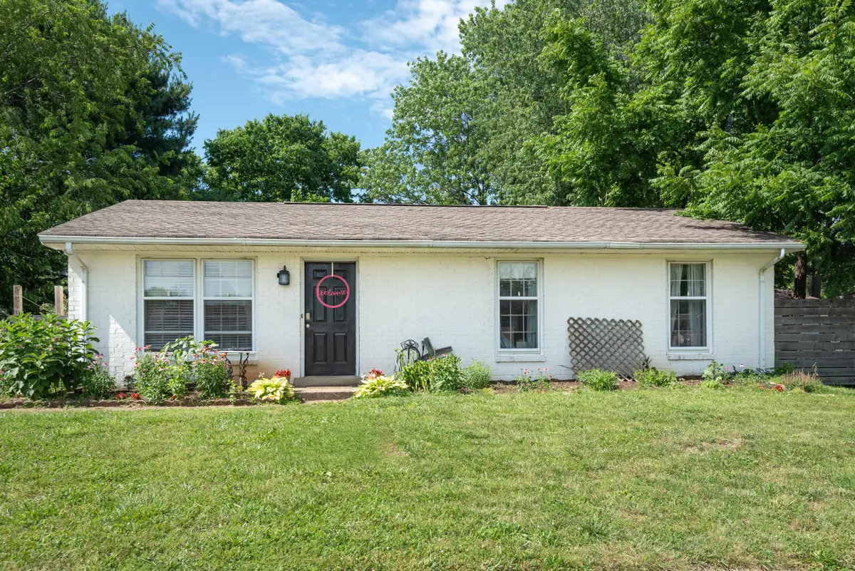 250 Lynnwood Drive, Versailles, KY 40383 - #1