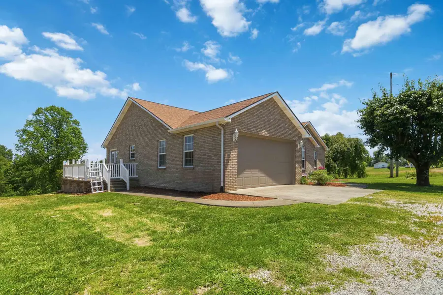 2325 Ky-1394, East Bernstadt, KY 40729 - #2