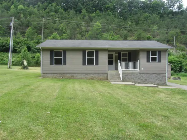 566 Lantern Way, Frenchburg, KY 40322