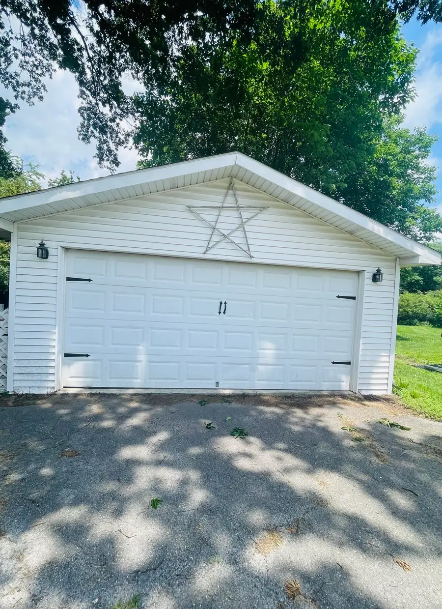 122 Adams Street, Berea, KY 40403 - #3