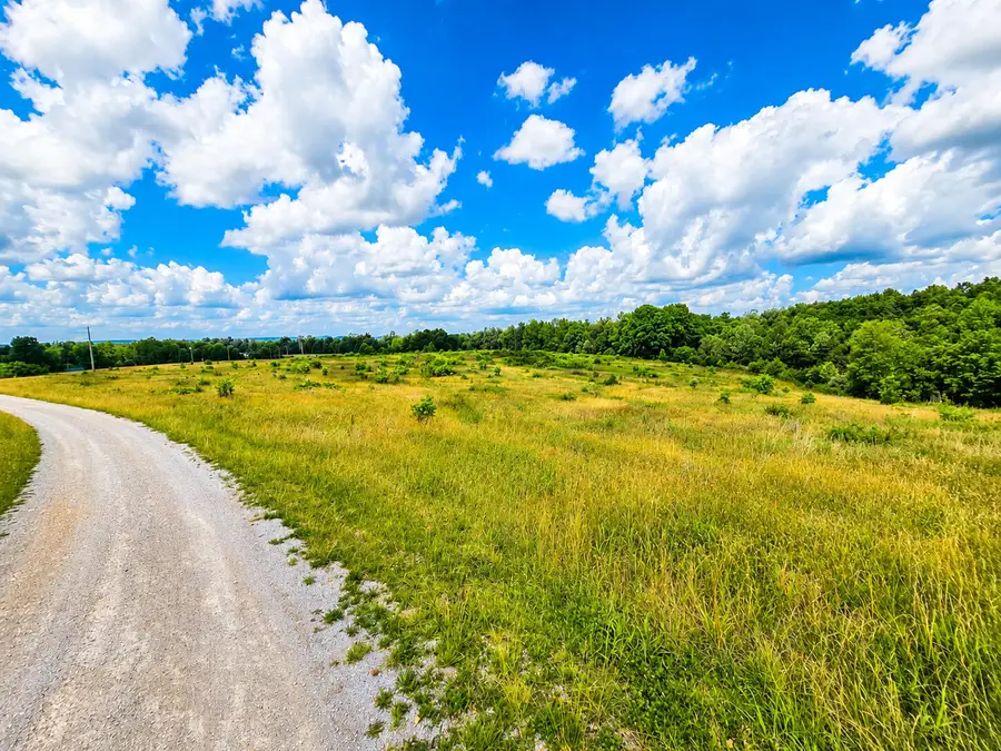 10 Cornetts Cv Road, Hustonville, KY 40437 - #2