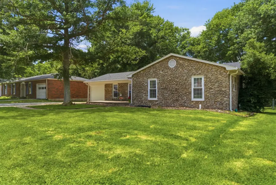 147 Meadowbrook Drive, Frankfort, KY 40601 - #3