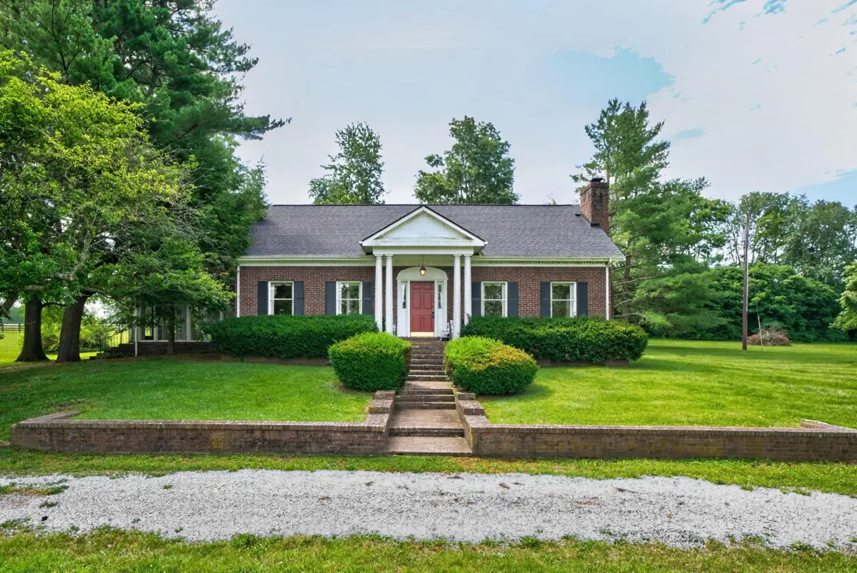 3750 Keene Troy Pike, Versailles, KY 40383 - #1