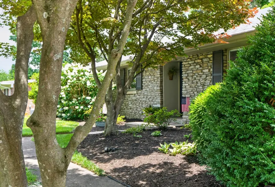 3236 Saxon Drive, Lexington, KY 40503 - #3