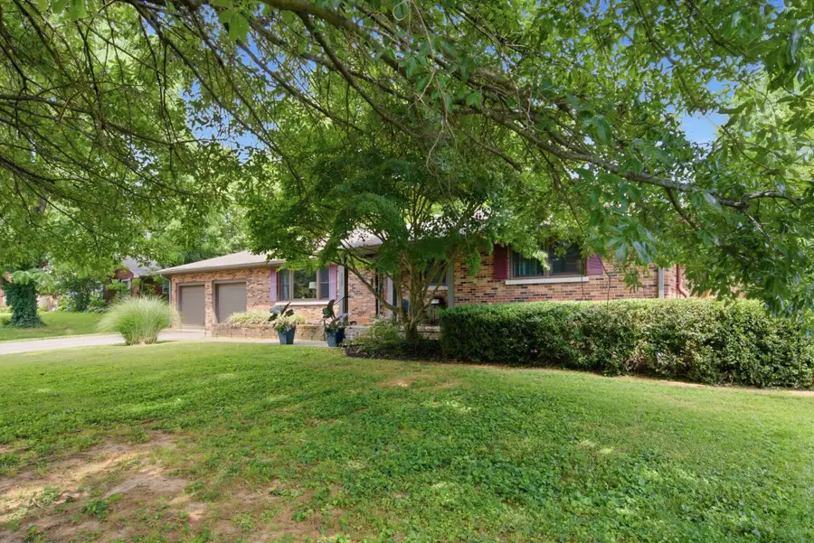 130 Gaybourne Way, Versailles, KY 40383 - #3
