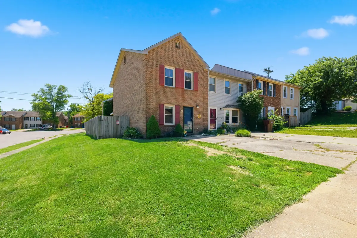 112 Strawberry Lane, Nicholasville, KY 40356 - #1