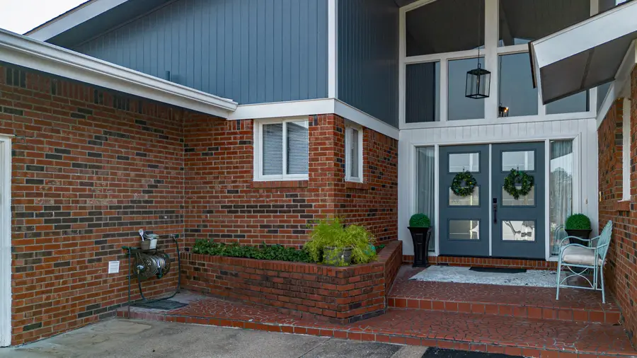 192 Rock Castle Road, Gilbertsville, KY 42044 - #2