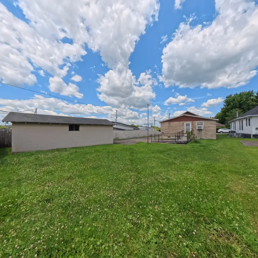 131 Peyton Avenue, Irvine, KY 40336 - #3
