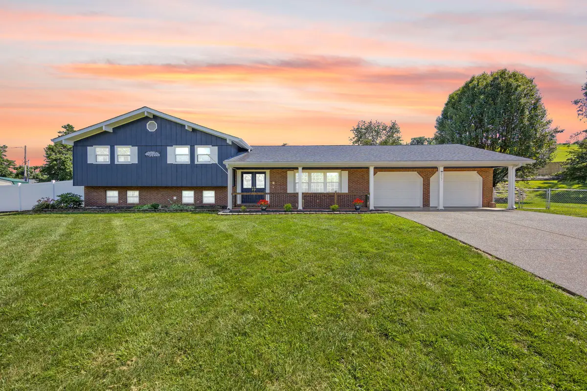 237 Hickory Avenue, Somerset, KY 42503 - #1